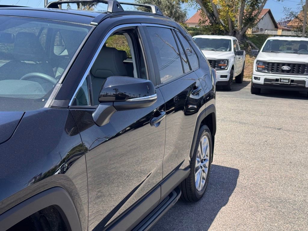 Used 2025 Toyota RAV4 XLE Premium AWD/4WD image 8