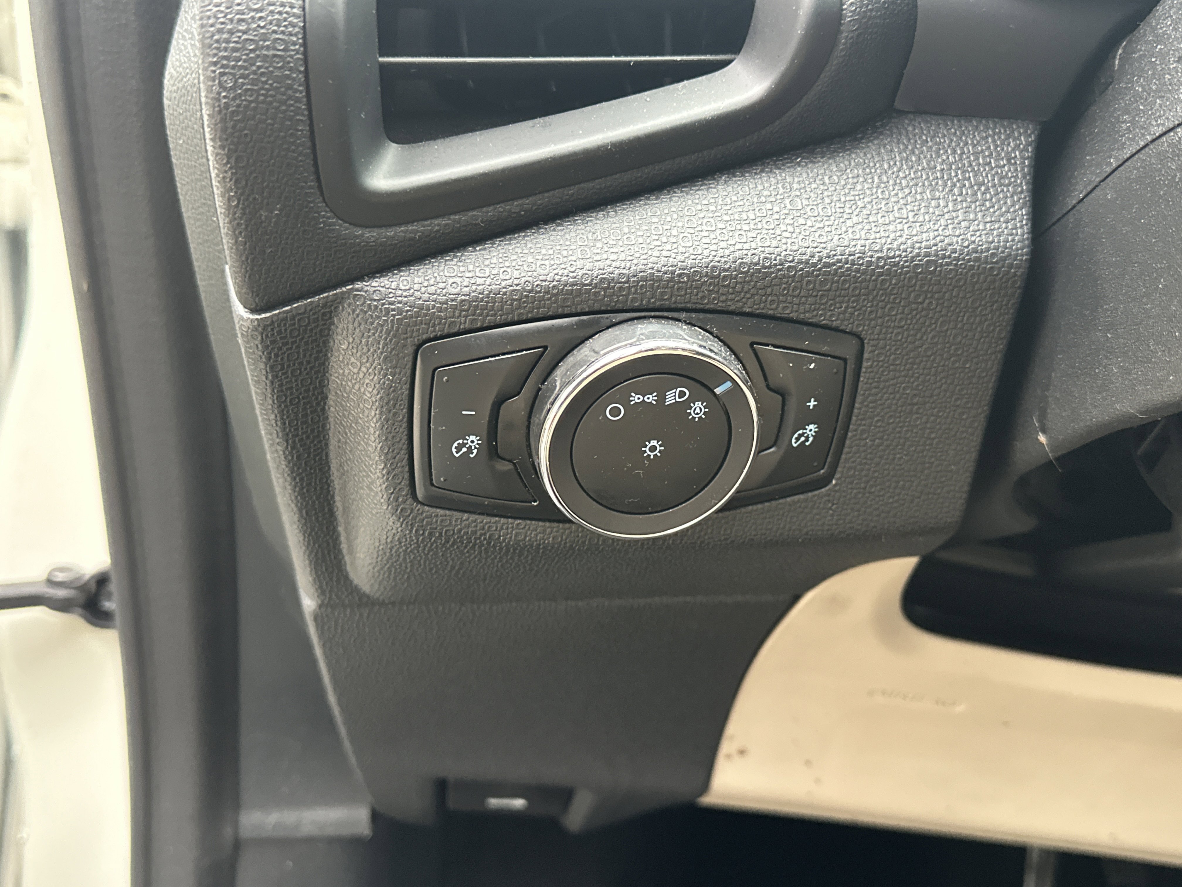 Certified 2021 Ford EcoSport S image 18