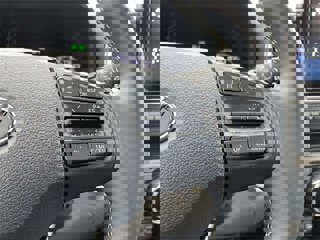 Used 2022 Hyundai Venue Limited image 24