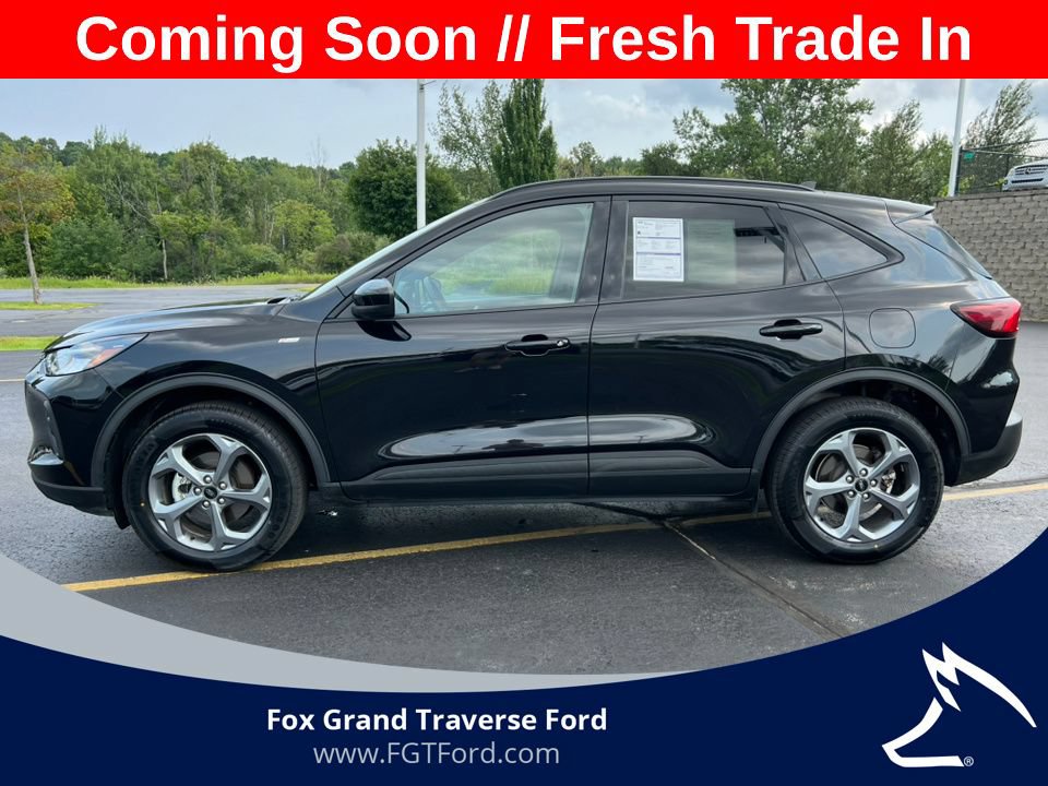 Certified 2025 Ford Escape ST-Line Select AWD/4WD image 38