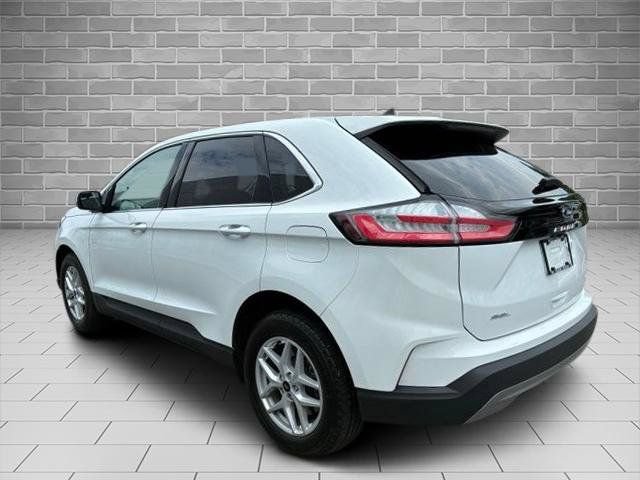 Certified 2024 Ford Edge SEL w/ Convenience Package AWD/4WD image 3