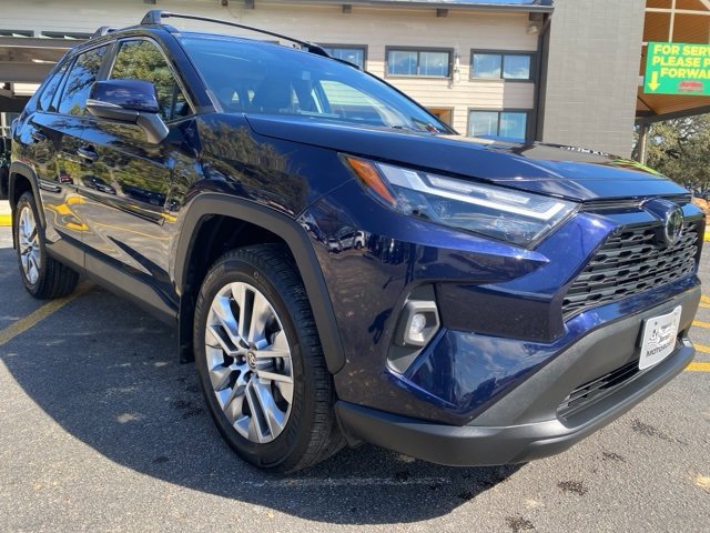 Used 2024 Toyota RAV4 XLE Premium image 7