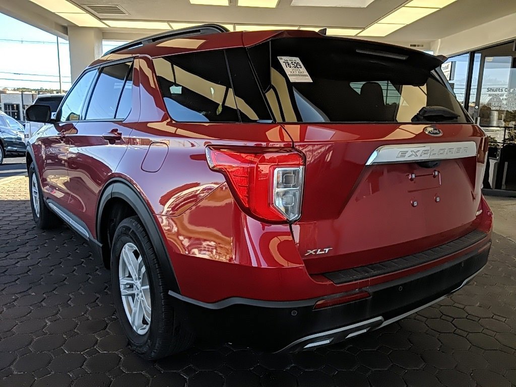Certified 2023 Ford Explorer XLT w/ Equipment Group 202A image 5