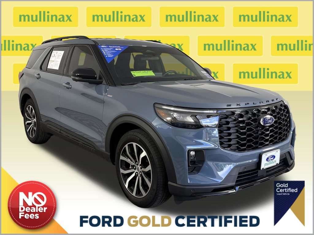 Certified 2025 Ford Explorer ST-Line RWD image 1