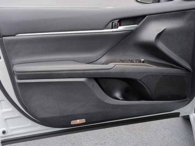 Used 2024 Toyota Camry XSE FWD image 13