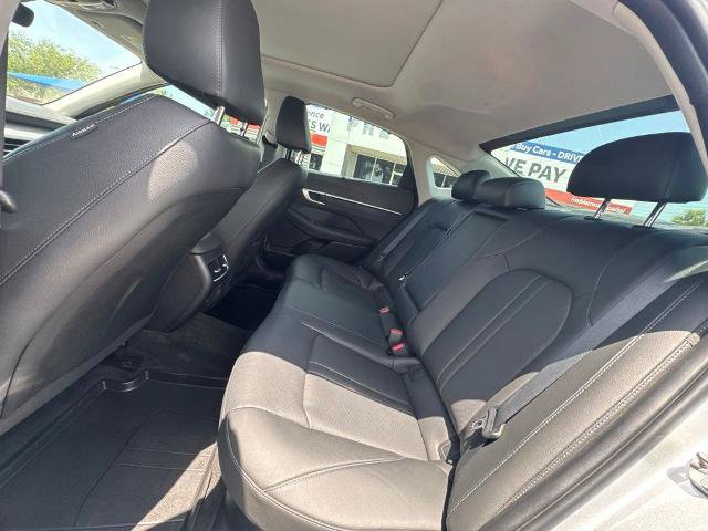 Used 2025 Hyundai Sonata Limited FWD image 19