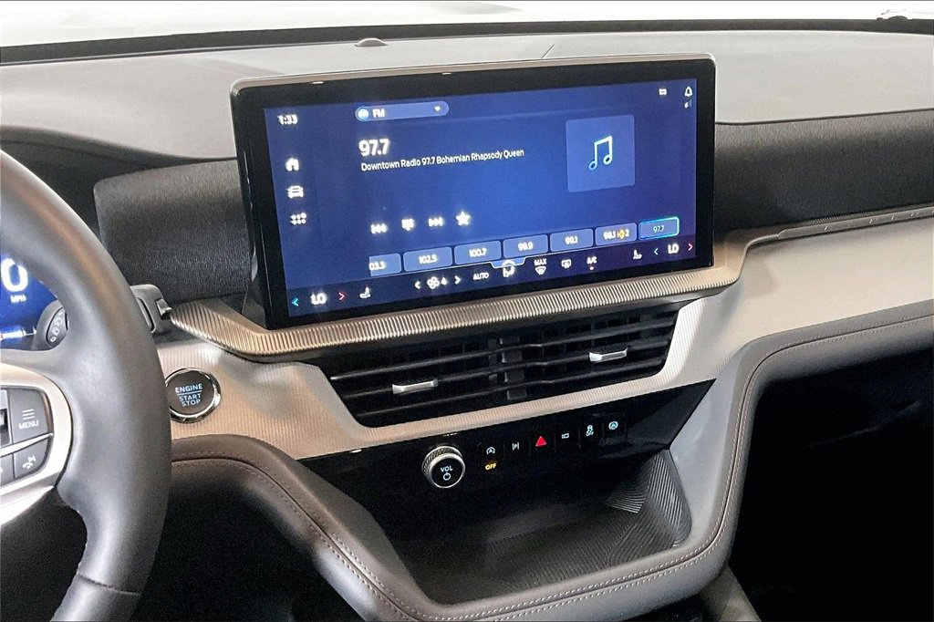 Certified 2025 Ford Explorer Active image 5