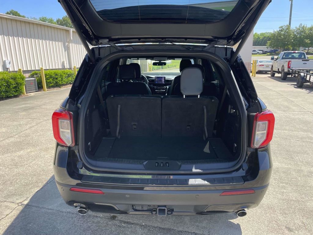 Certified 2023 Ford Explorer ST-Line w/ Class IV Trailer Tow Package image 10