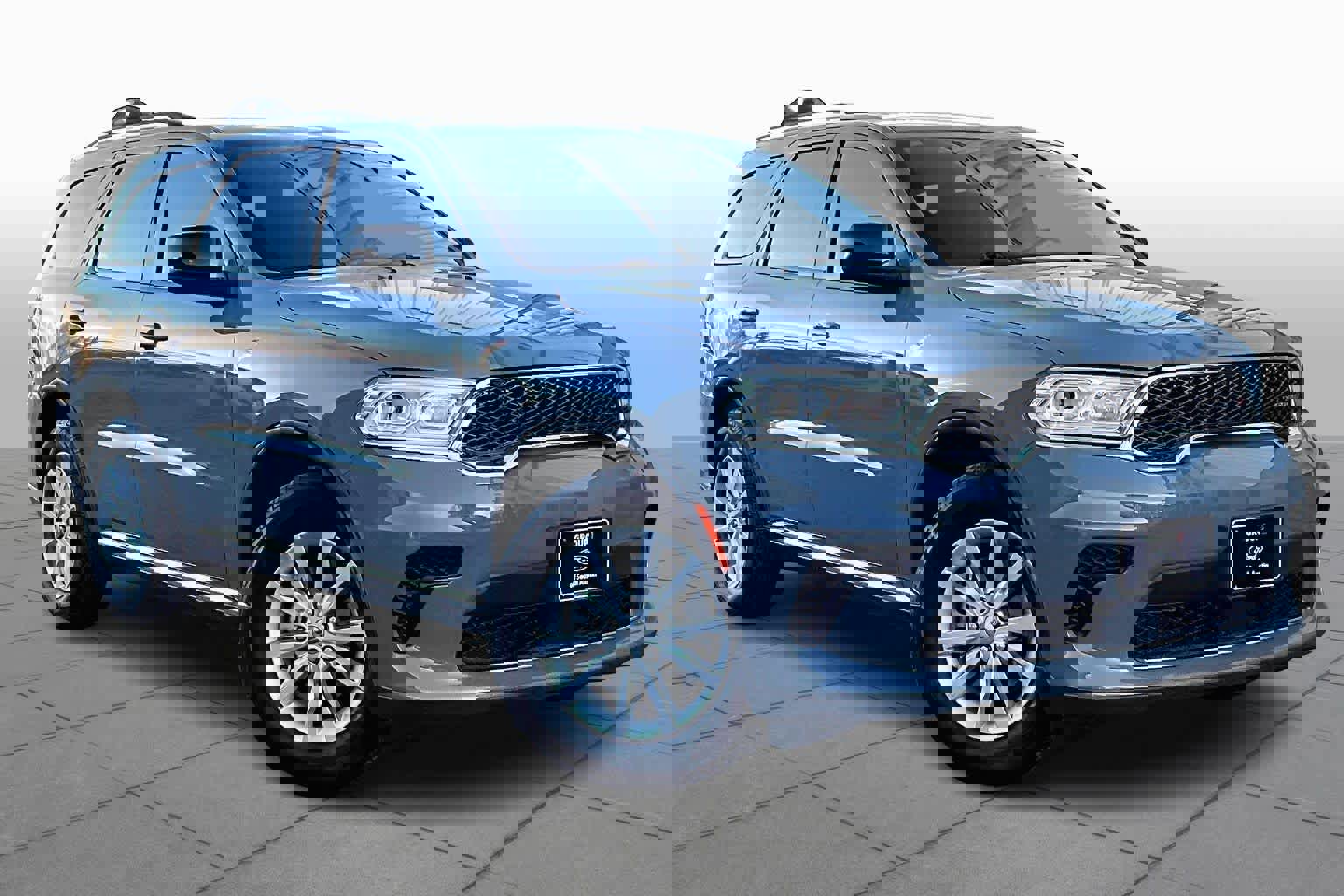 Used 2023 Dodge Durango SXT Launch Edition image 3