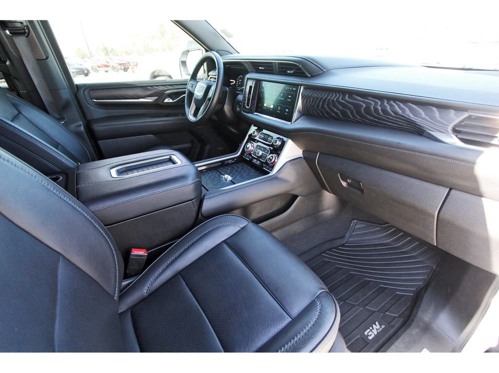 Used 2023 GMC Yukon XL Denali image 26