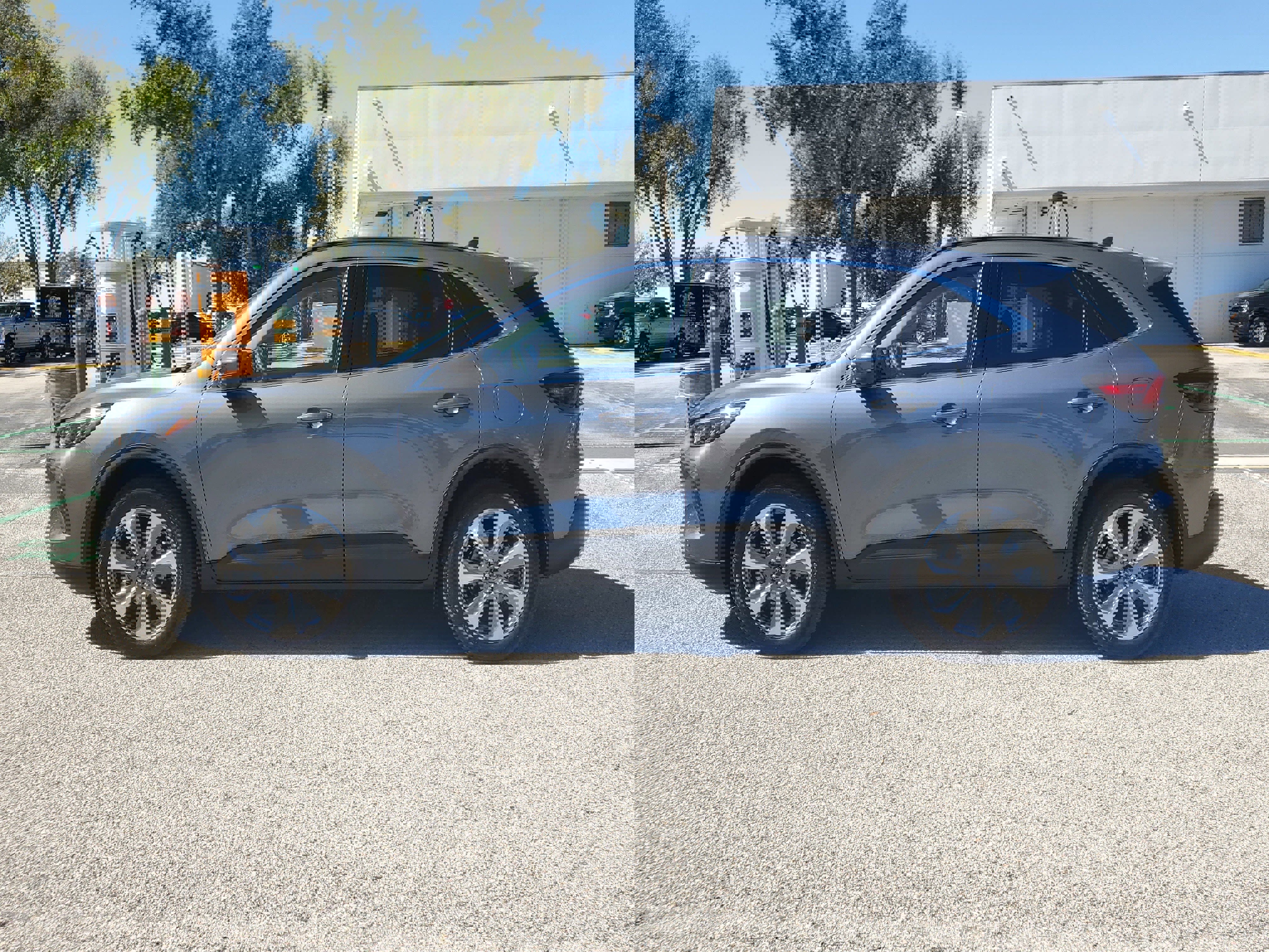 Certified 2025 Ford Escape Platinum w/ Premium Technology Package image 4