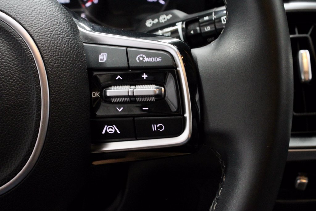 Used 2023 Kia Sorento S FWD image 30