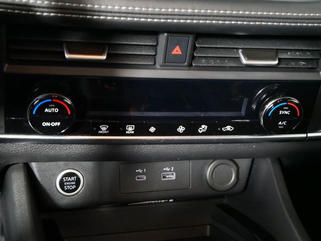 Used 2023 Nissan Rogue SV AWD/4WD image 23