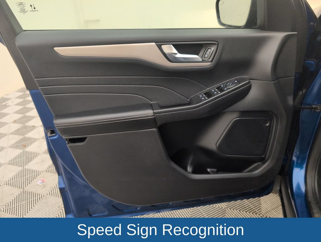 Certified 2022 Ford Escape SEL FWD image 32