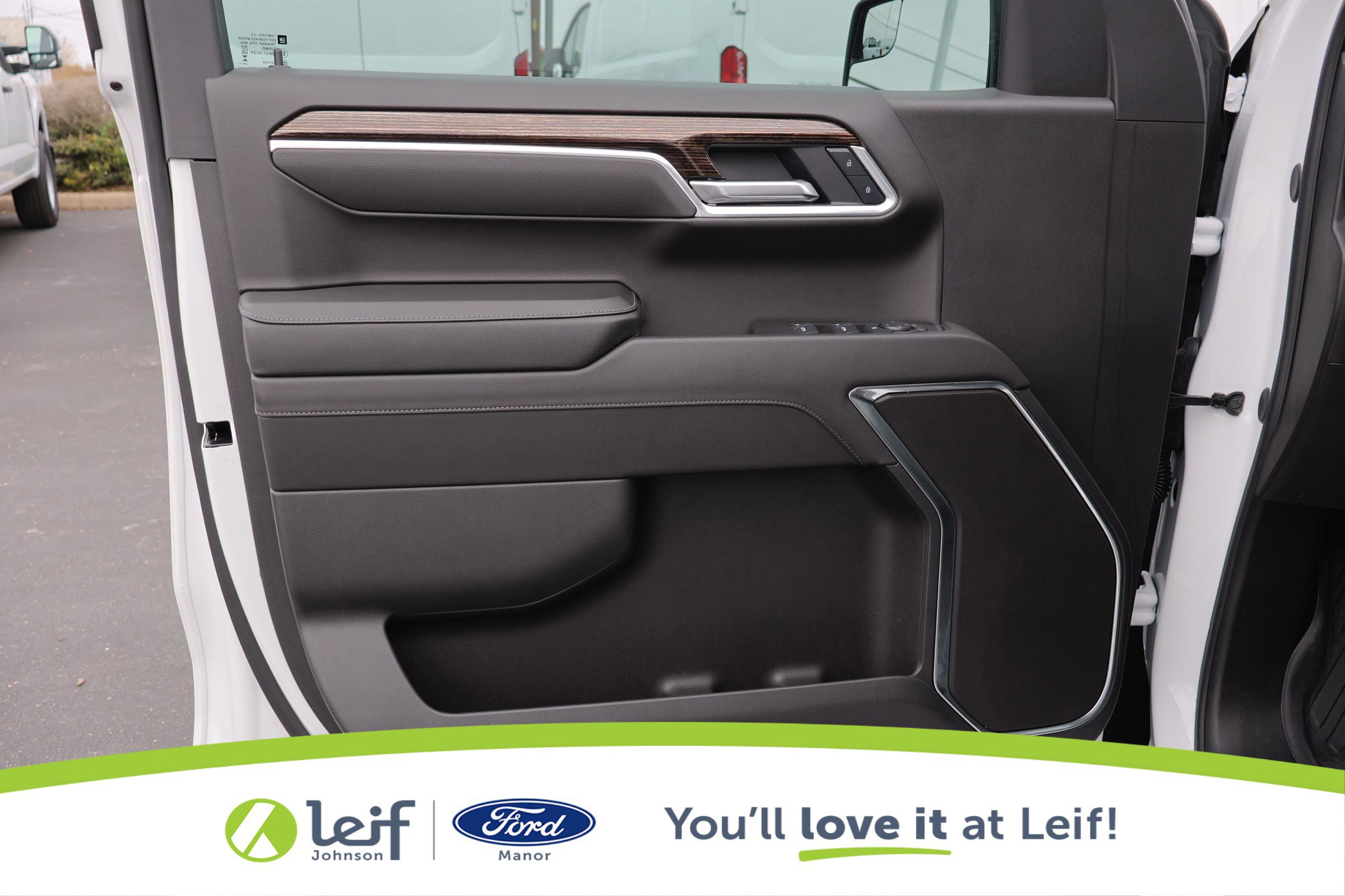 Used 2025 GMC Sierra 1500 Elevation image 10