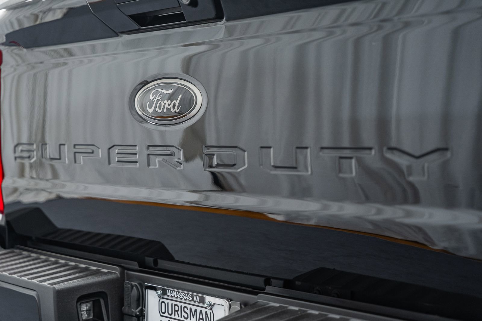 Certified 2023 Ford F250 Lariat w/ Lariat Ultimate Package AWD/4WD image 9