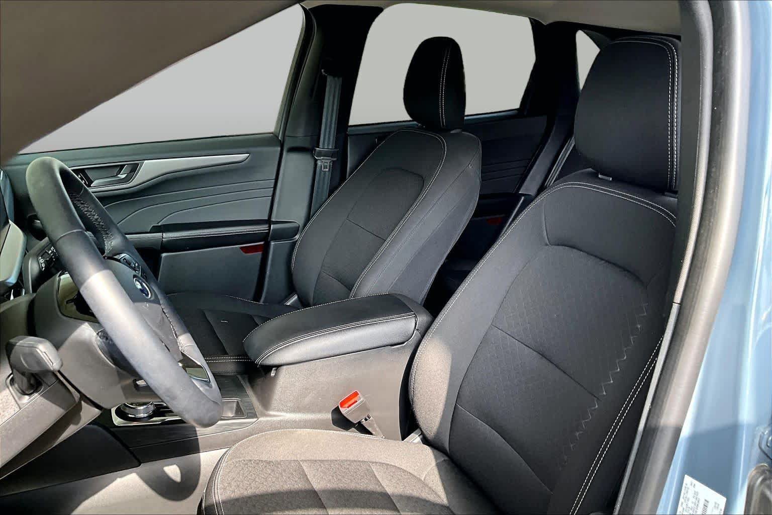 Certified 2024 Ford Escape Active w/ Tech Pack #1 AWD/4WD image 8