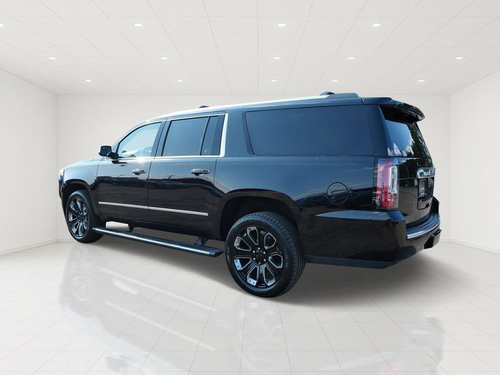 Used 2019 GMC Yukon XL Denali w/ Denali Ultimate Black Edition AWD/4WD image 4