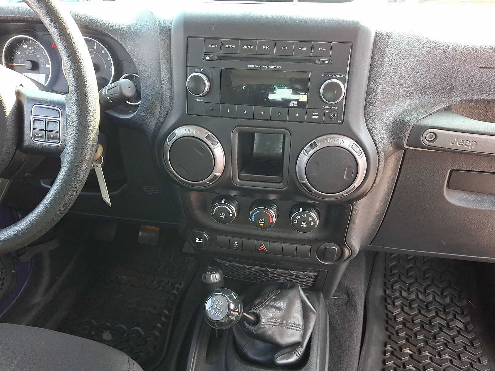 Used 2018 Jeep Wrangler Sport AWD/4WD image 15