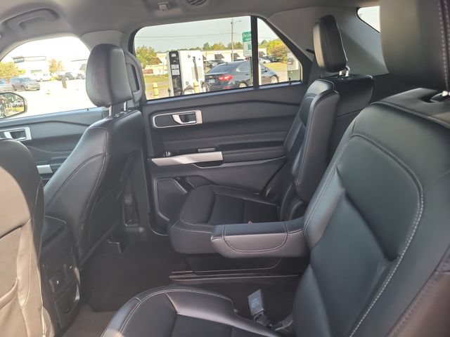 Certified 2023 Ford Explorer XLT w/ Equipment Group 202A AWD/4WD image 24