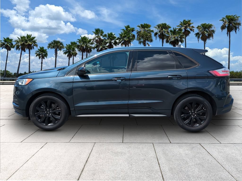 Certified 2022 Ford Edge SE w/ Black Appearance Package AWD/4WD image 4