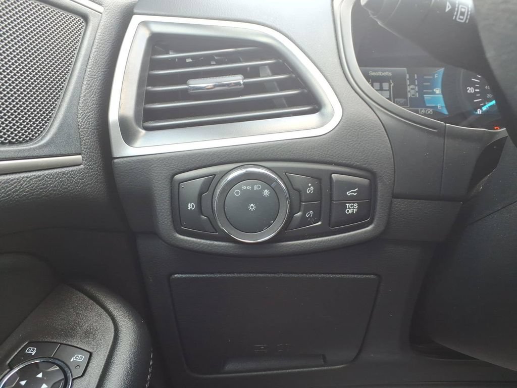 Certified 2024 Ford Edge SEL w/ Convenience Package AWD/4WD image 14