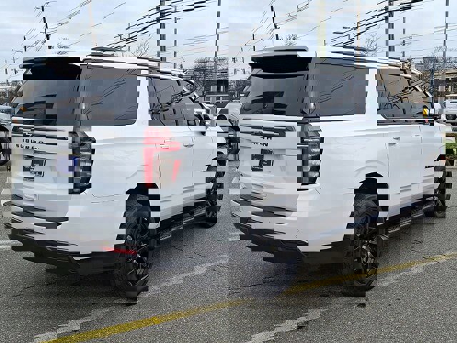 Used 2022 Chevrolet Suburban Z71 w/ Luxury Package image 4