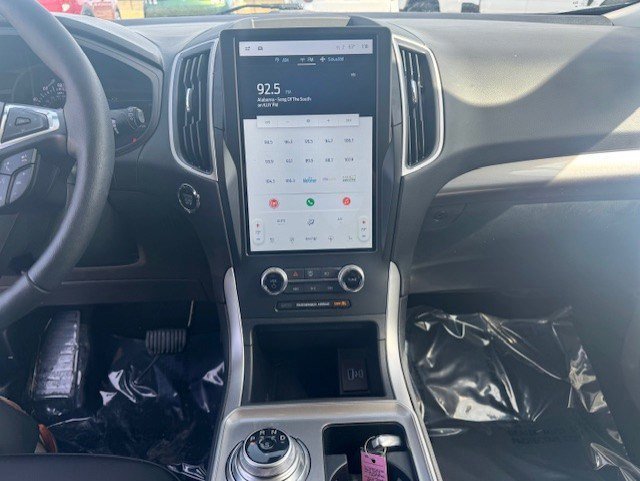 Certified 2024 Ford Edge SEL w/ Convenience Package image 17