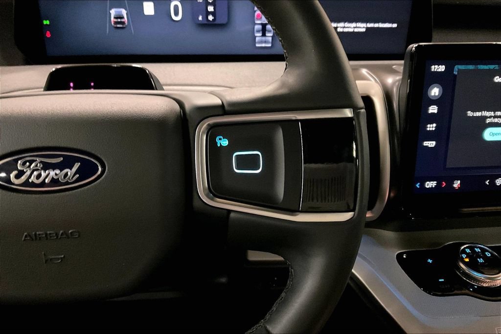 Certified 2025 Ford Expedition Active AWD/4WD image 18