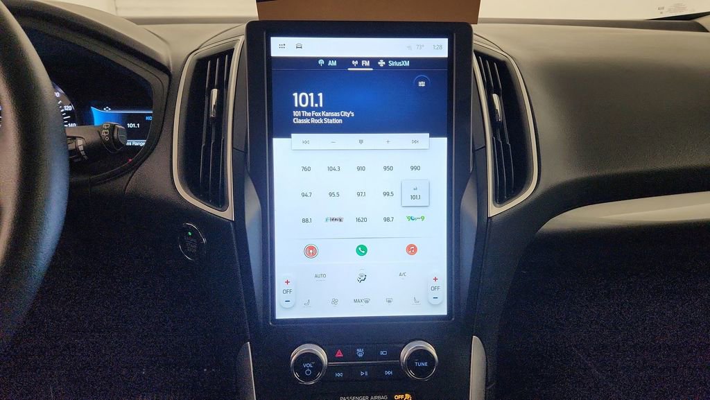 Certified 2024 Ford Edge SEL w/ Convenience Package AWD/4WD image 13