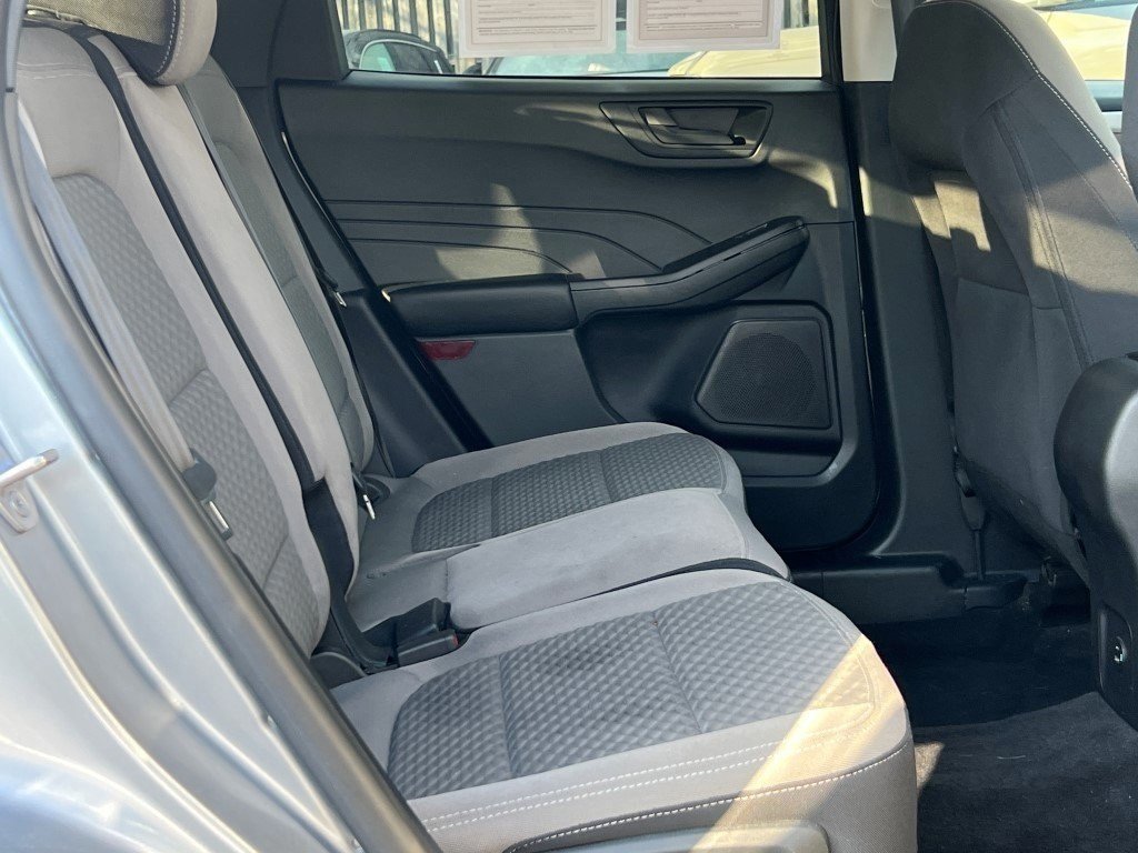 Certified 2022 Ford Escape SE image 13