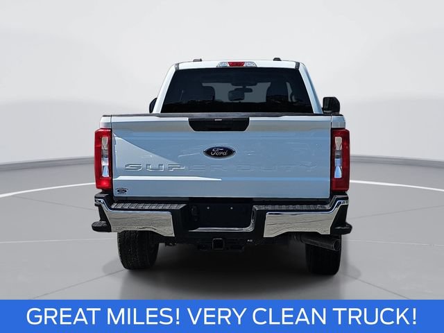 Certified 2025 Ford F250 XLT w/ FX4 Off-Road Package AWD/4WD image 4
