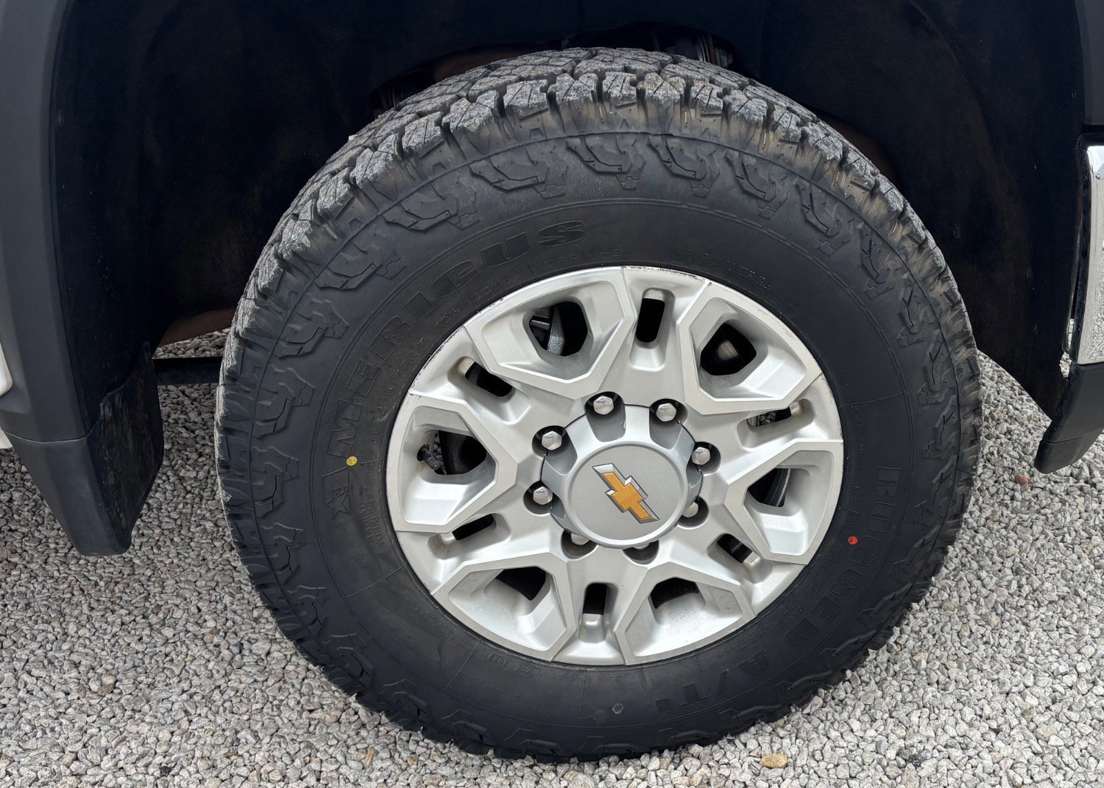 Used 2024 Chevrolet Silverado 2500 LT w/ Z71 Off-Road Package image 20