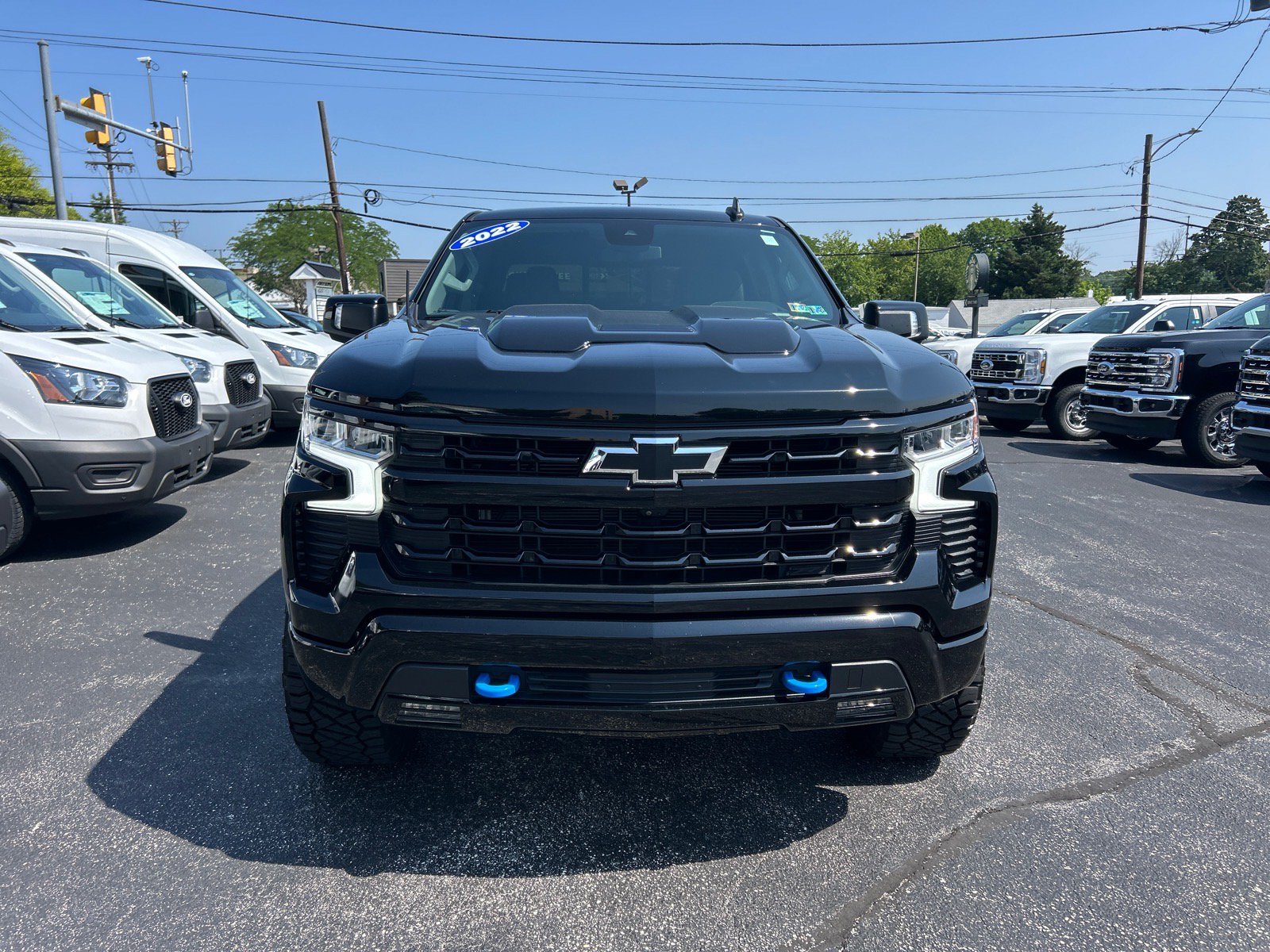 Used 2022 Chevrolet Silverado 1500 LT Trail Boss w/ LT Trail Boss Premium Package AWD/4WD image 2