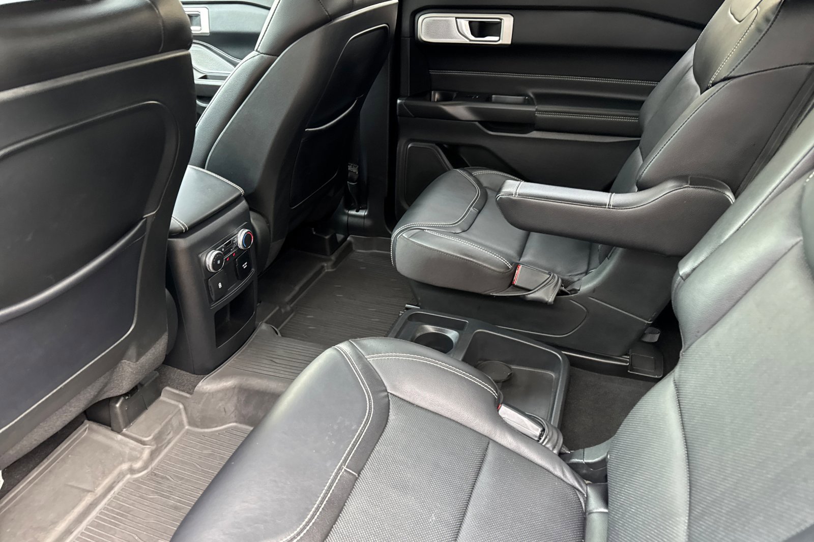 Certified 2020 Ford Explorer ST w/ ST Street Pack image 12