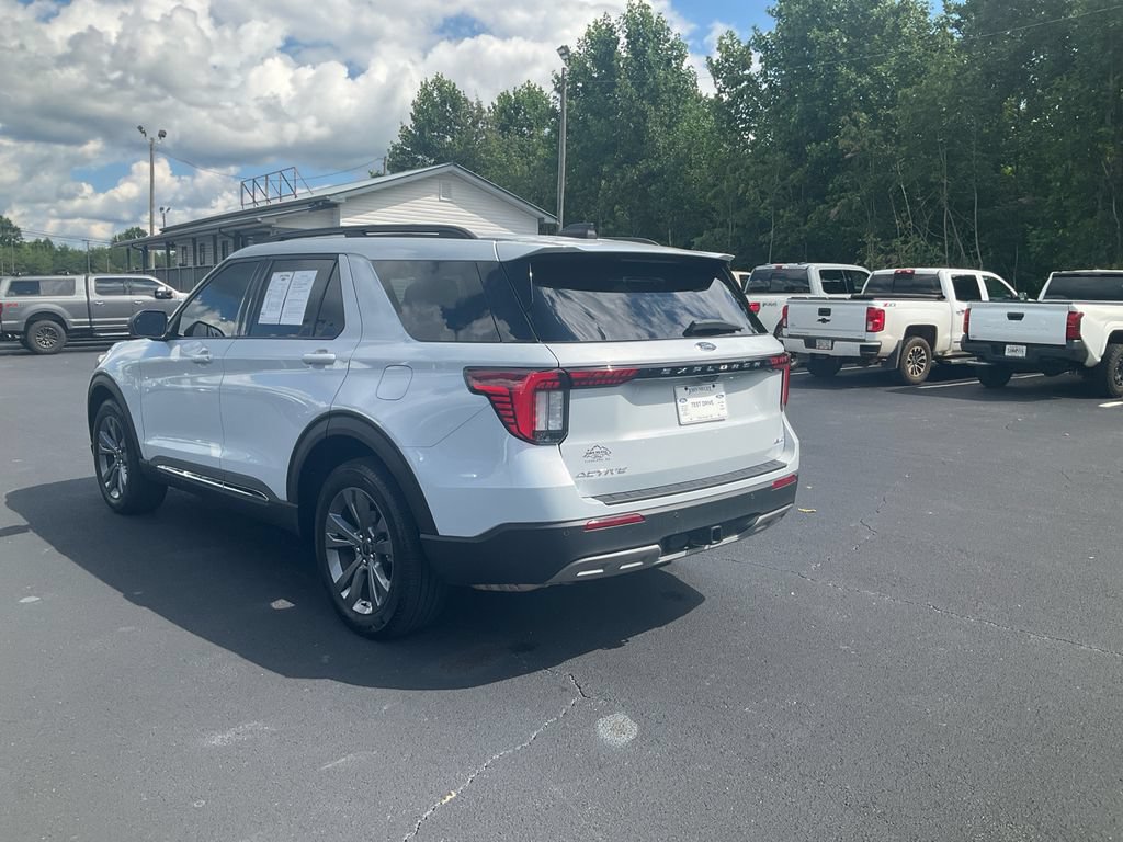 Certified 2025 Ford Explorer Active w/ Active Comfort Package AWD/4WD image 7