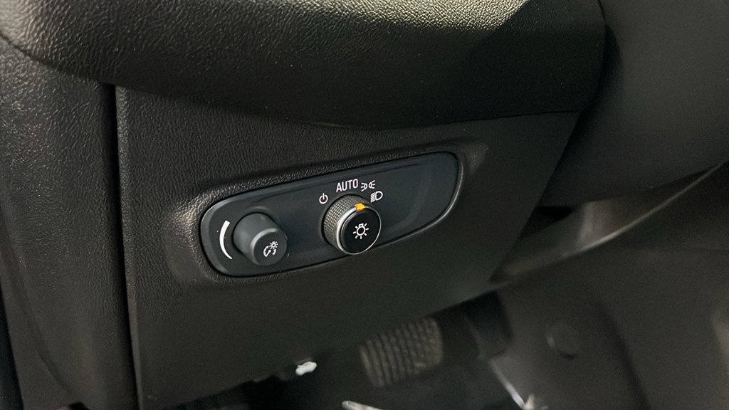 Used 2024 Chevrolet Equinox RS FWD image 14