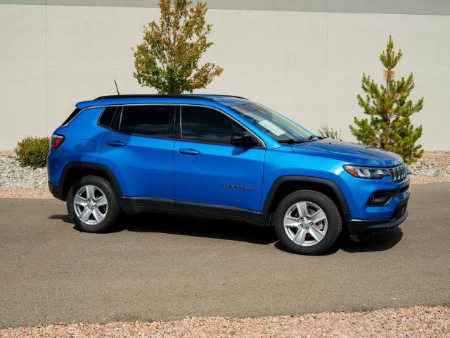 Used 2022 Jeep Compass Latitude image 9