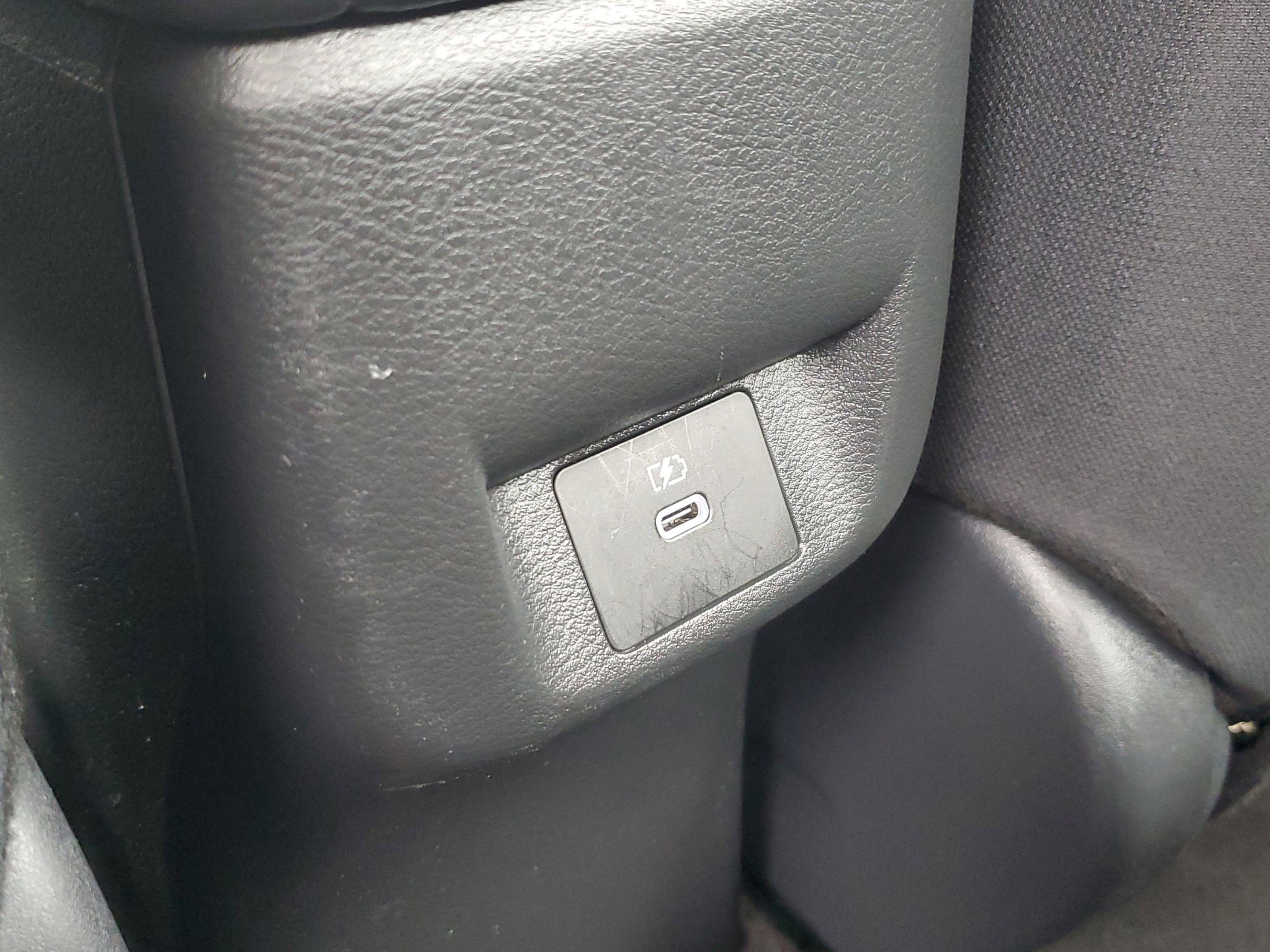 Used 2025 Nissan Versa SV FWD image 11