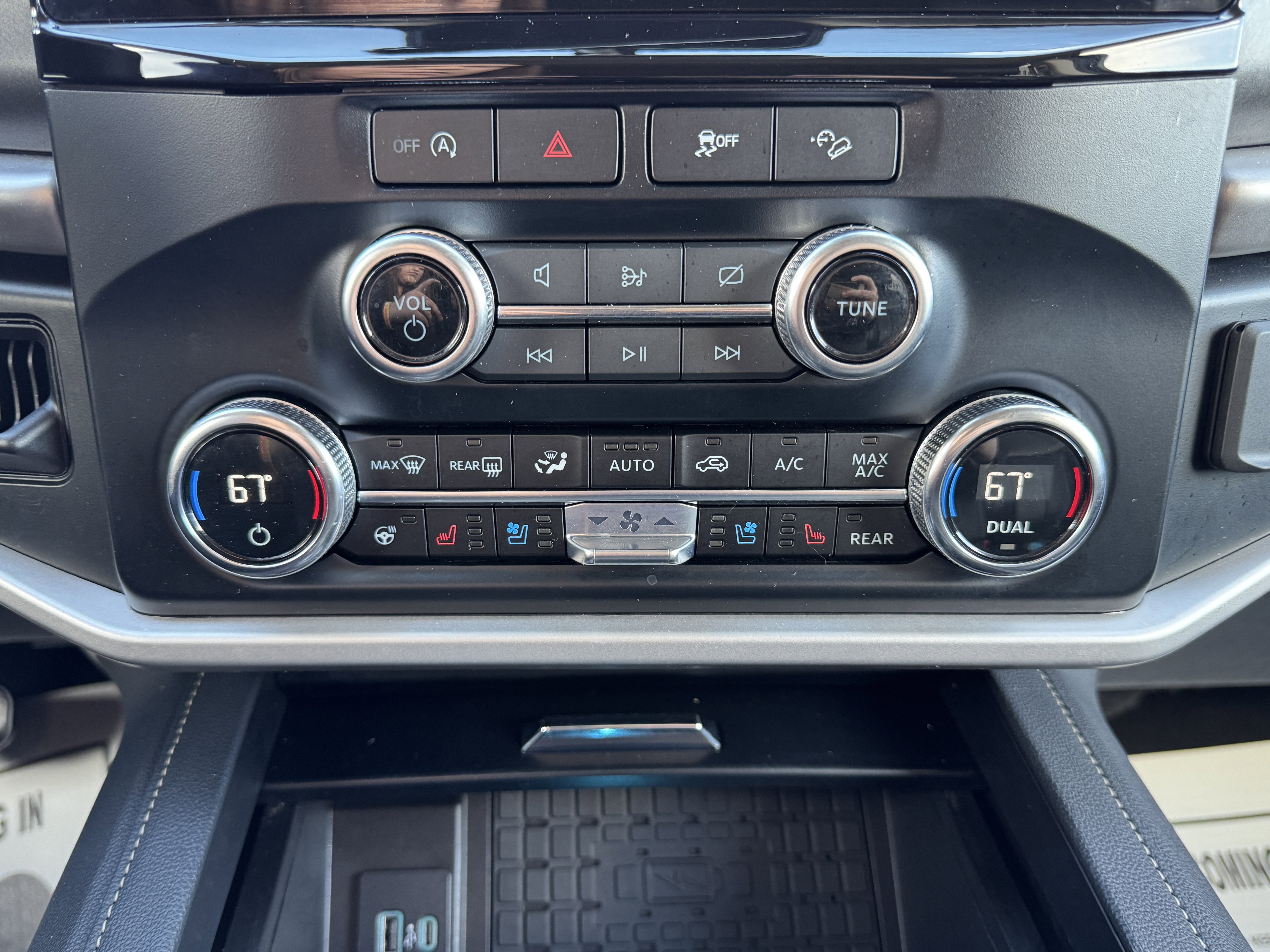 Certified 2024 Ford Expedition Max XLT image 22