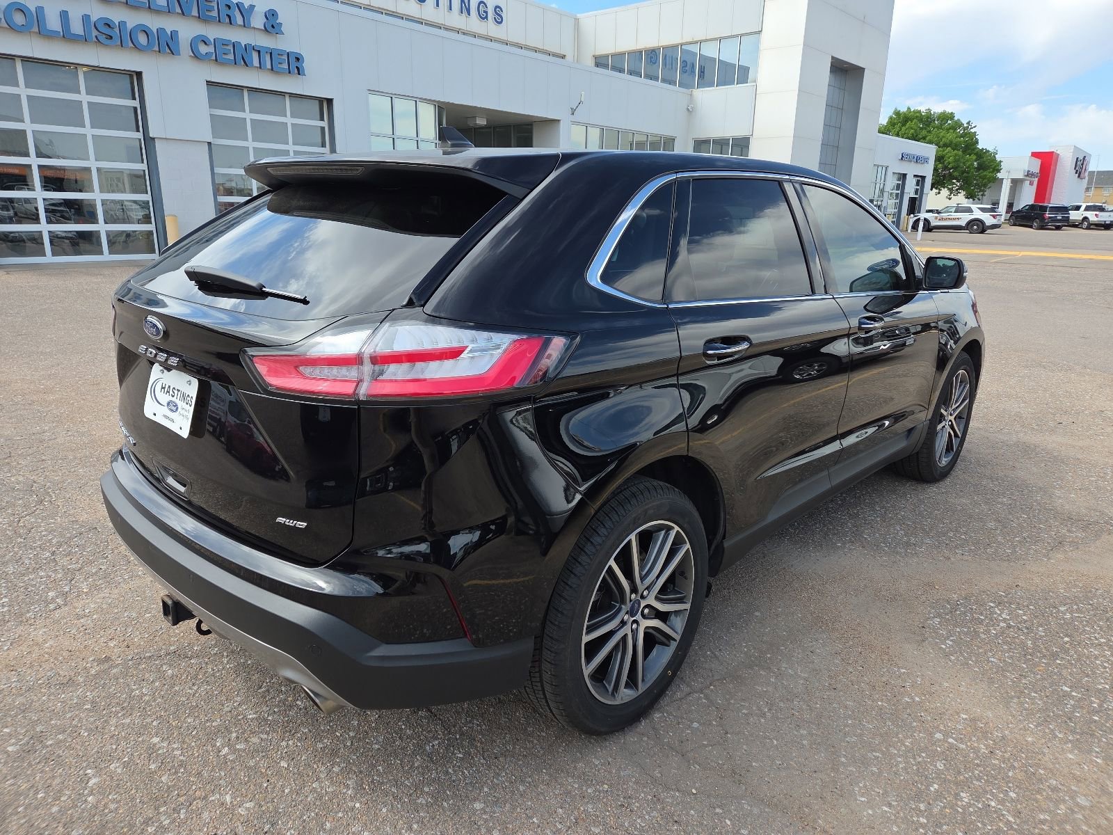 Certified 2022 Ford Edge Titanium w/ Equipment Group 301A AWD/4WD image 11
