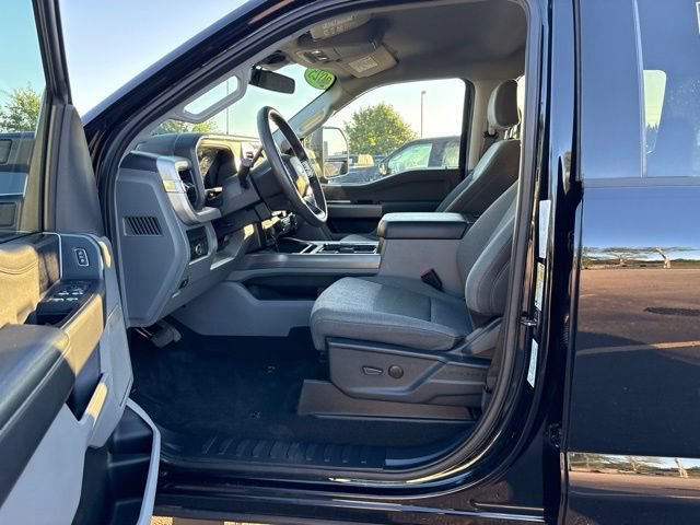 Certified 2025 Ford F250 XLT w/ Black Appearance Package AWD/4WD image 22