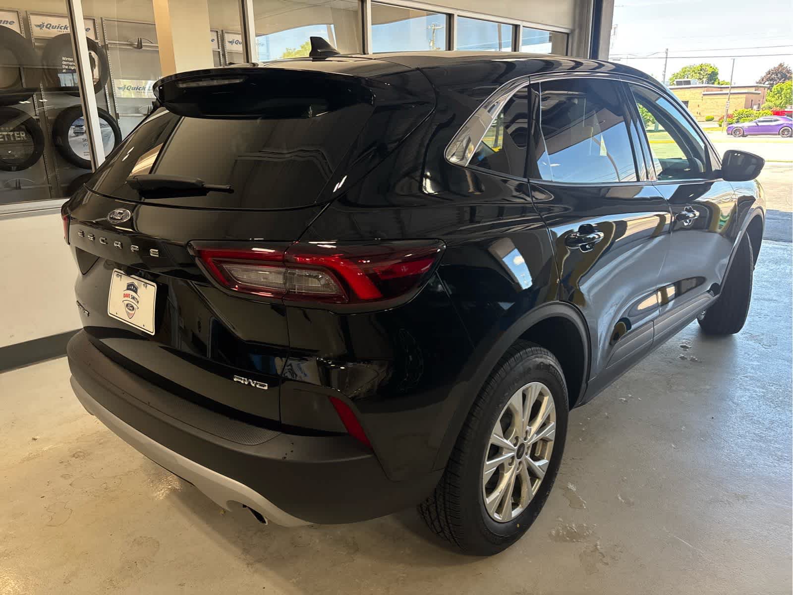 Certified 2023 Ford Escape Active AWD/4WD image 7