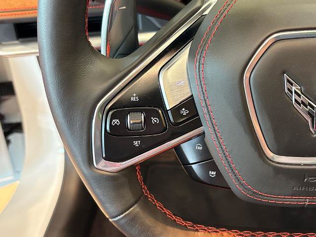 Used 2025 Chevrolet Corvette Stingray Preferred Cpe w/ Z51 Performance Package RWD image 17