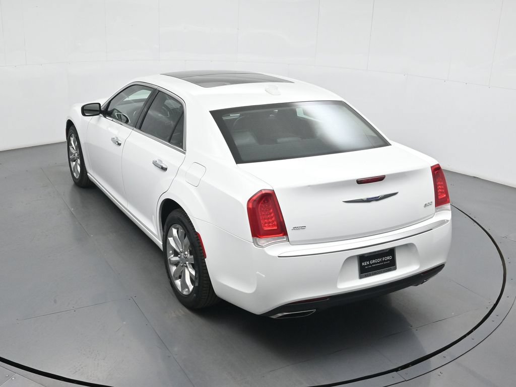 Used 2020 Chrysler 300 Limited AWD/4WD image 41