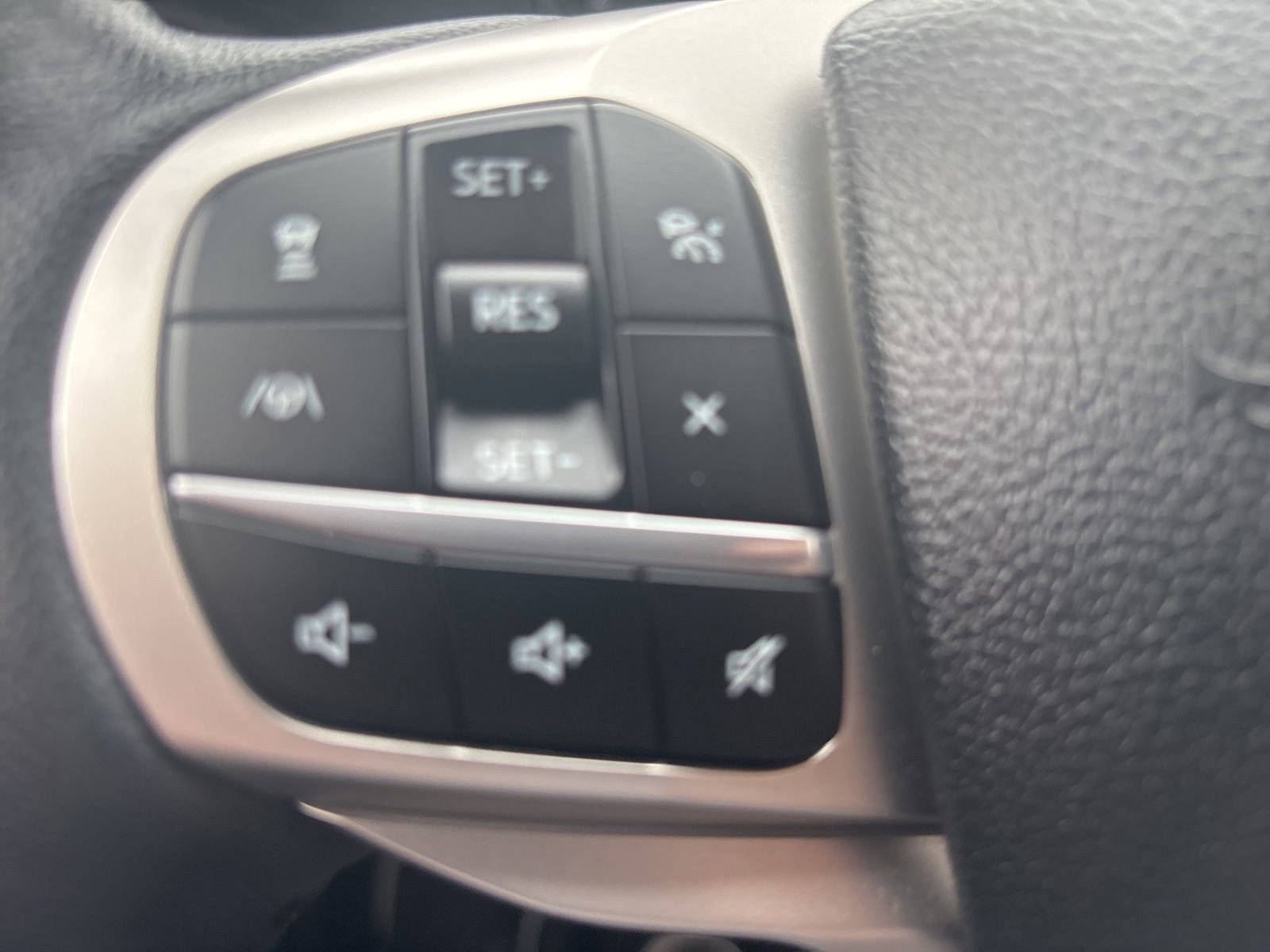 Certified 2022 Ford Explorer XLT w/ Equipment Group 202A image 14