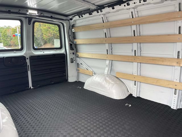 Used 2025 GMC Savana 2500 w/ Driver Convenience Package RWD image 10