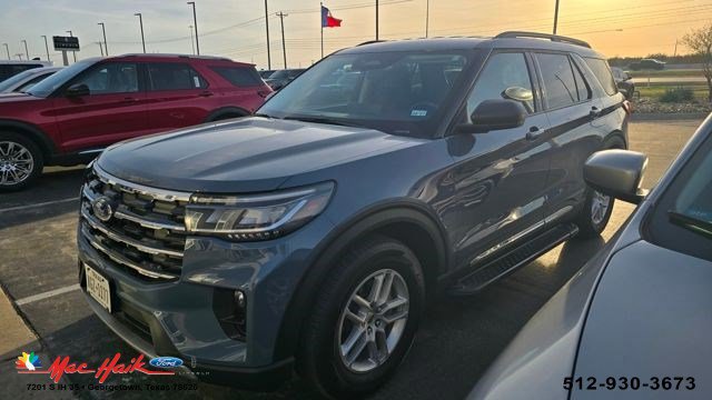 Certified 2025 Ford Explorer Active w/ Active Comfort Package image 4