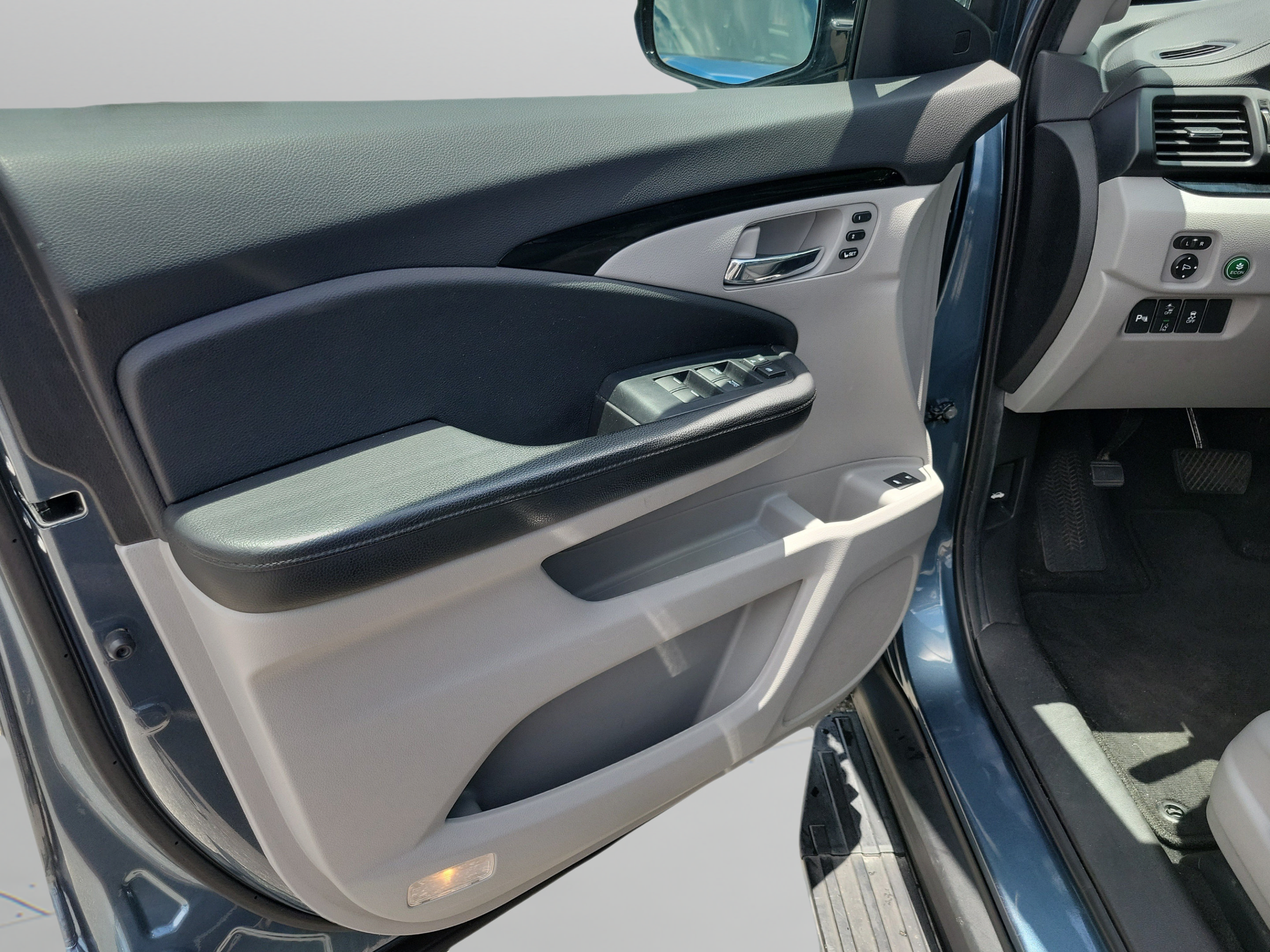 Used 2020 Honda Pilot Touring image 14