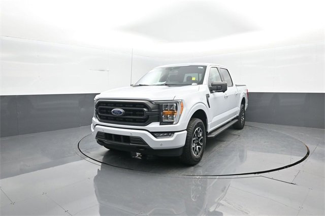 Certified 2021 Ford F150 XLT w/ Equipment Group 302A High image 3